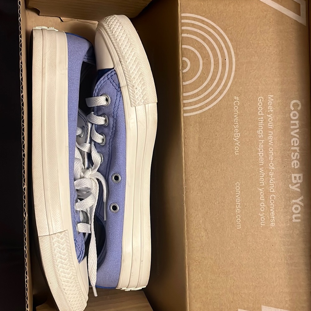 Women’s size 5 custom low top converse